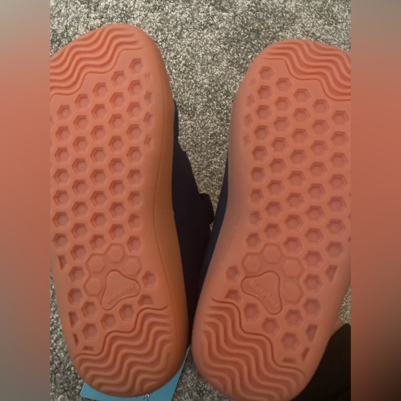 NWT-Wide Feet shoes Toddler 3 yrs old - Picture 10 of 14